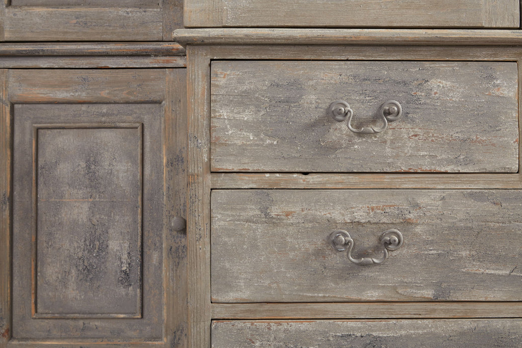 Churchill - Cabinet - Gray