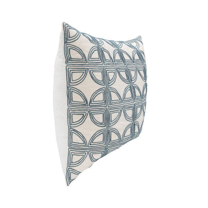 Villa Classics - Elea 22" x 22" Pillow