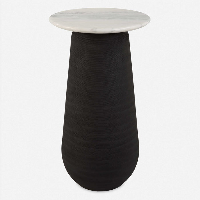 TOTAL ECLIPSE ACCENT TABLE