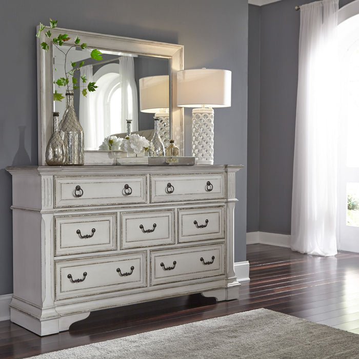 Abbey Park - King California Sleigh Bed, Dresser & Mirror