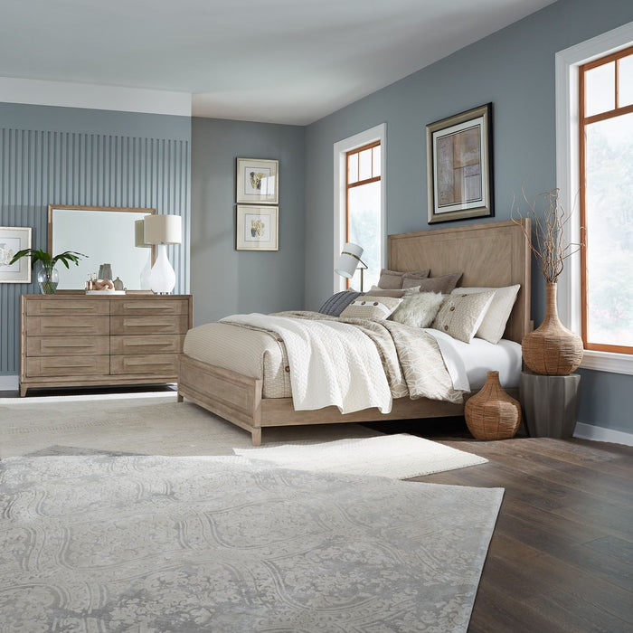 Brentwood - King California Panel Bed, Dresser & Mirror
