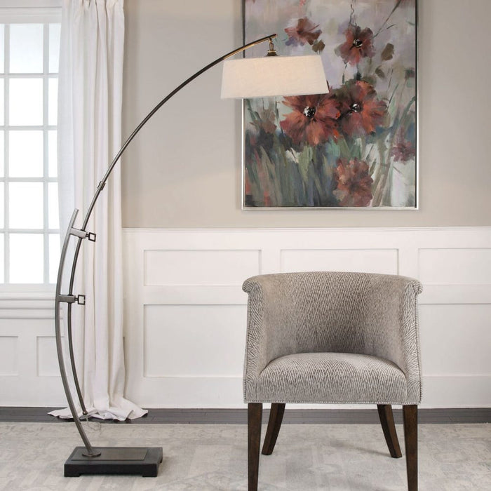 Calogero Floor Lamp