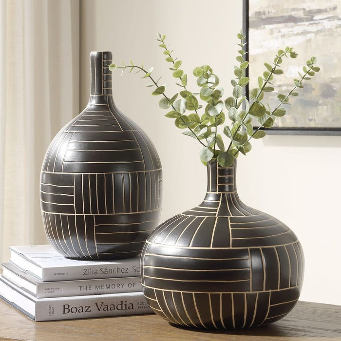 Graphite Stride Vases, S/2