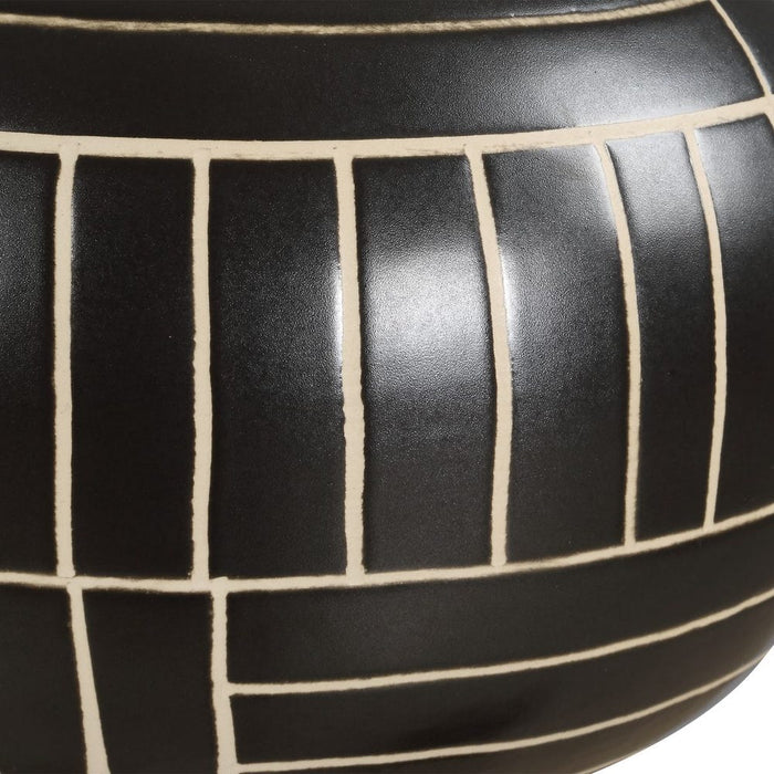 Graphite Stride Vases, S/2