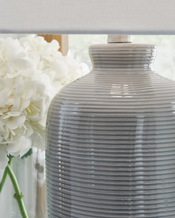 Wimlow Ceramic Table Lamp (1/CN)