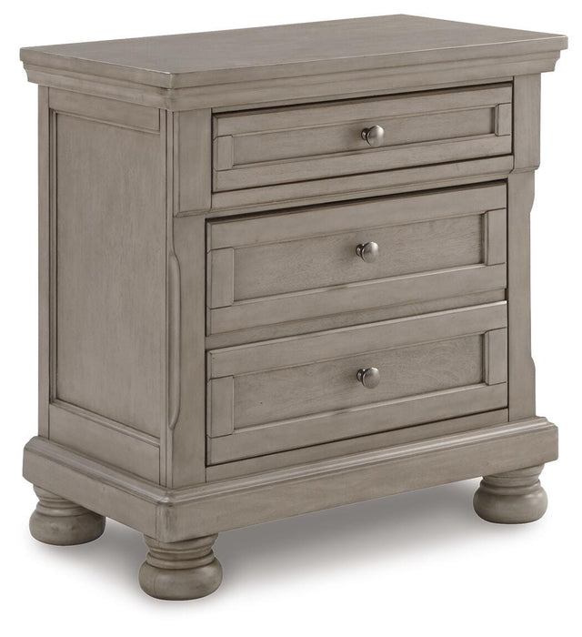 Lettner Queen Panel Bed with Mirrored Dresser, Chest and Nightstand