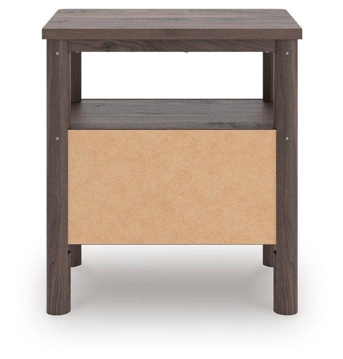 Pamytta Twin Panel Bed, Dresser, Mirror and Nightstand
